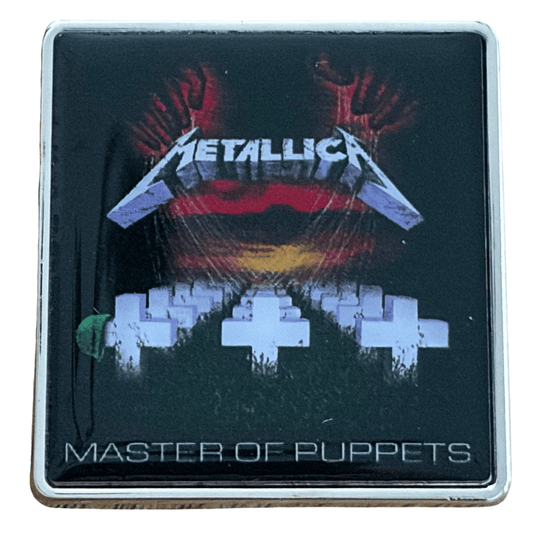 Metallica Anstecker Pin · Master Of Puppets (4cm x 4cm)