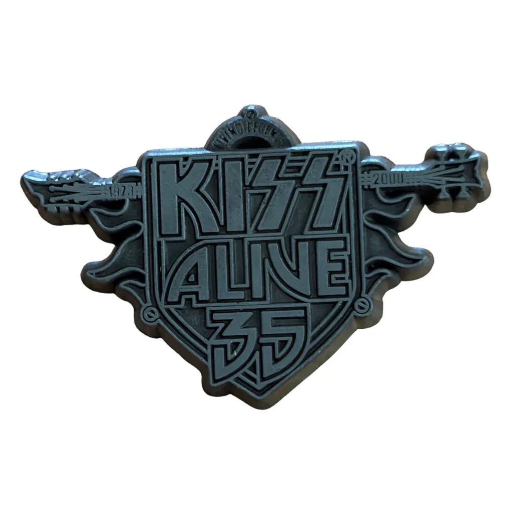 kiss-pin-alive-35-tour - Totenkopf.com